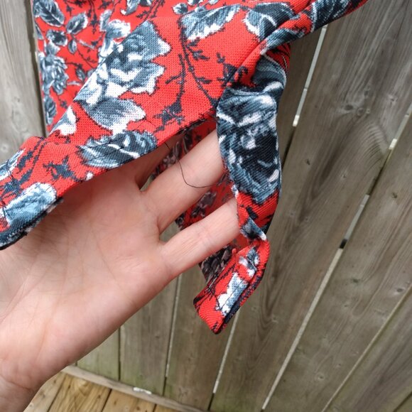 Vintage Plus Size Top Red Black Roses 47"B Pullover Shirt Blouse - Picture 9 of 11